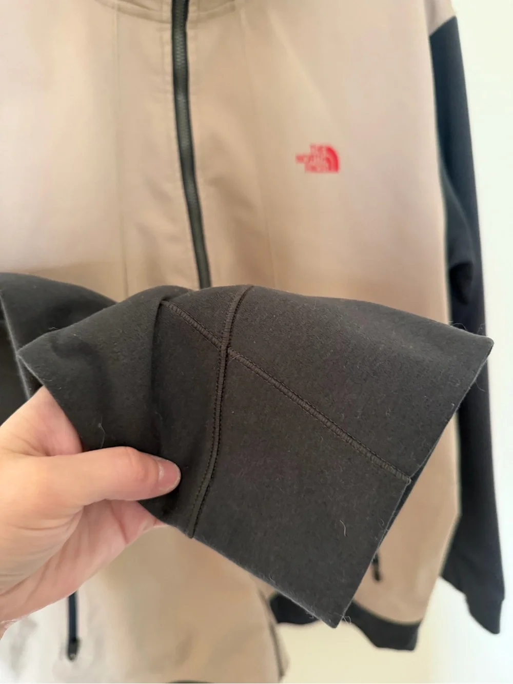 THE NORTH FACE Kilowatt Full Zip Jacket in Tan & Grey